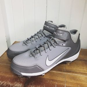 BRAND NEW Men’s Nike Huaraches